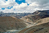 The road from Leh to Manali 